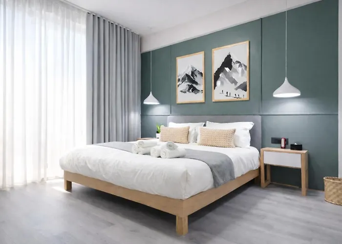 Tiny Living Modern 2 Bedroom In Near Thamel & Airport
