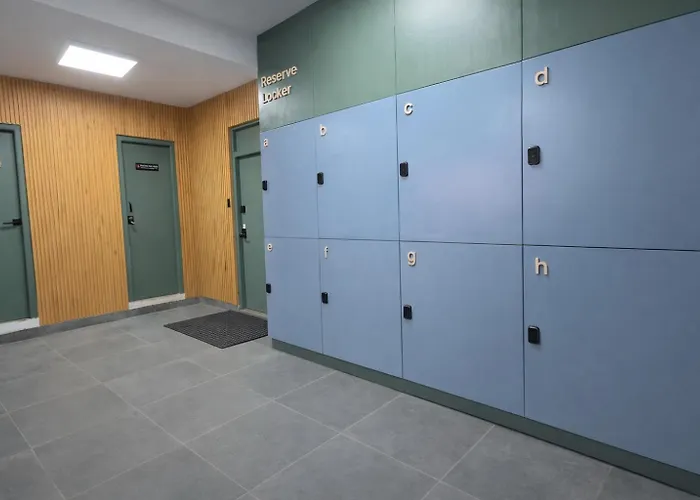 Tiny Living Modern 2 Bedroom In Near Thamel & Airport *